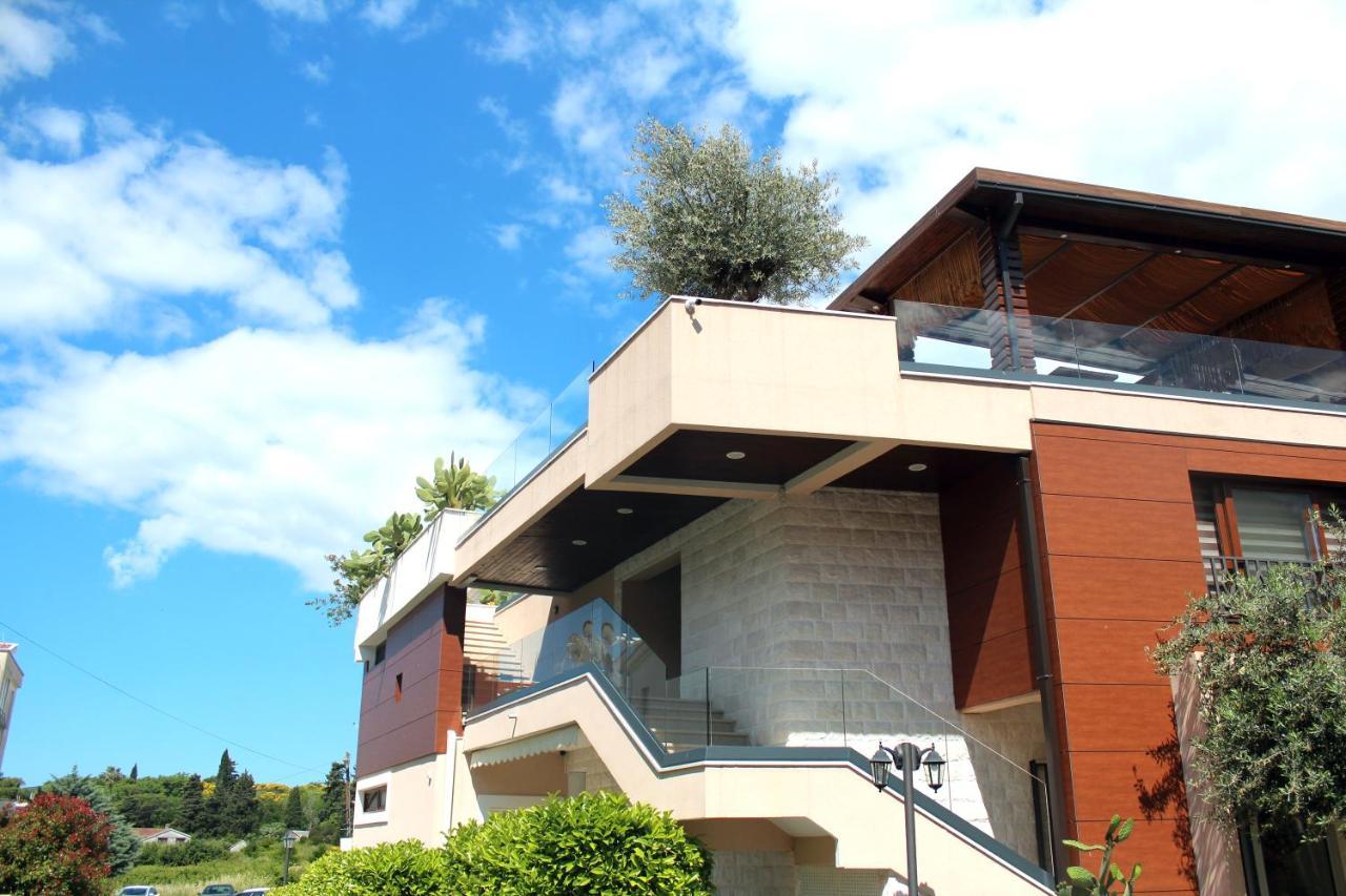 Sun Village Aparthotel Herceg Novi Esterno foto