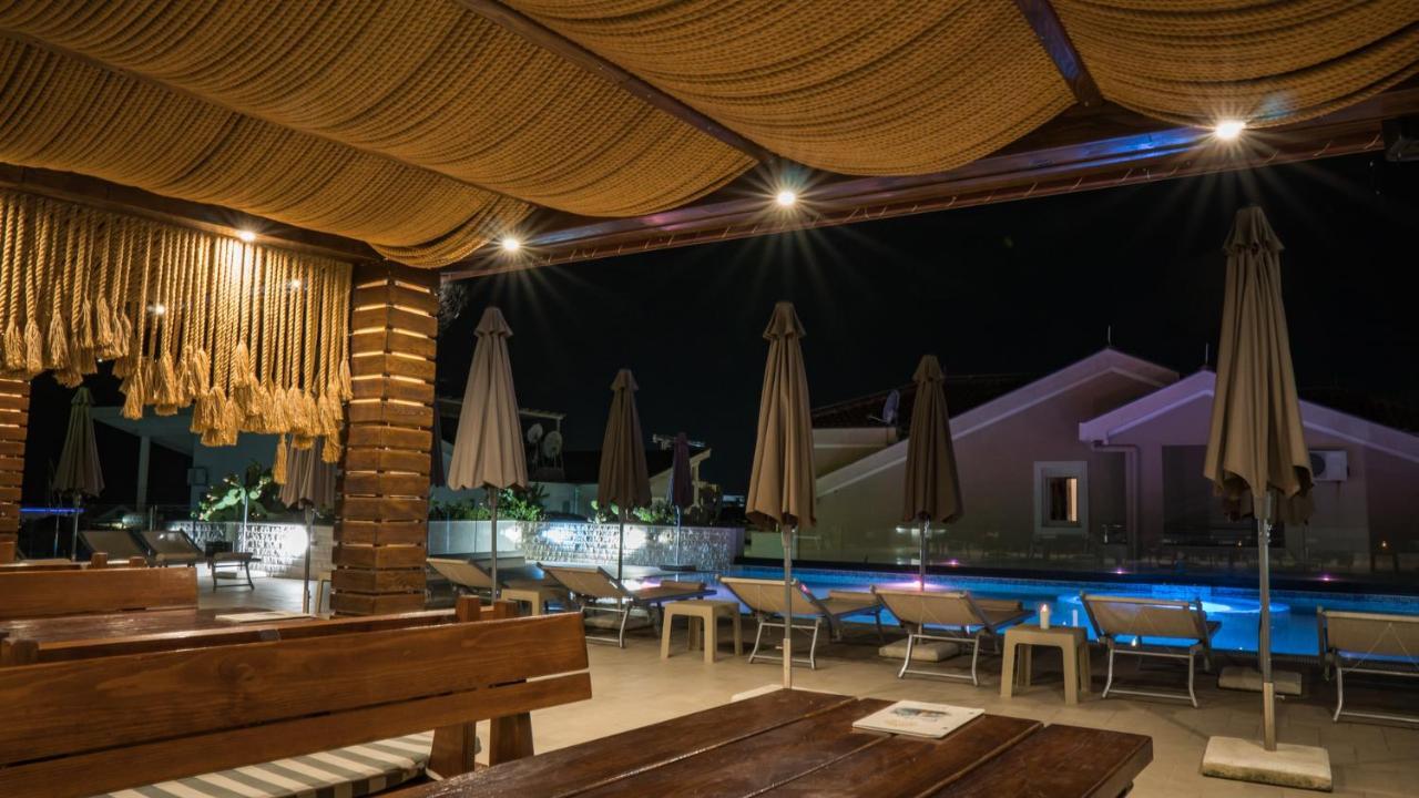 Sun Village Aparthotel Herceg Novi Esterno foto