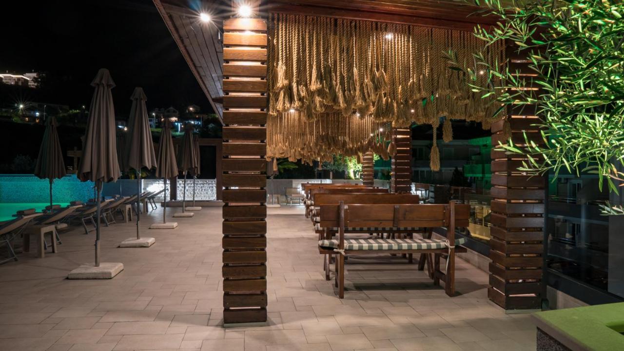 Sun Village Aparthotel Herceg Novi Esterno foto