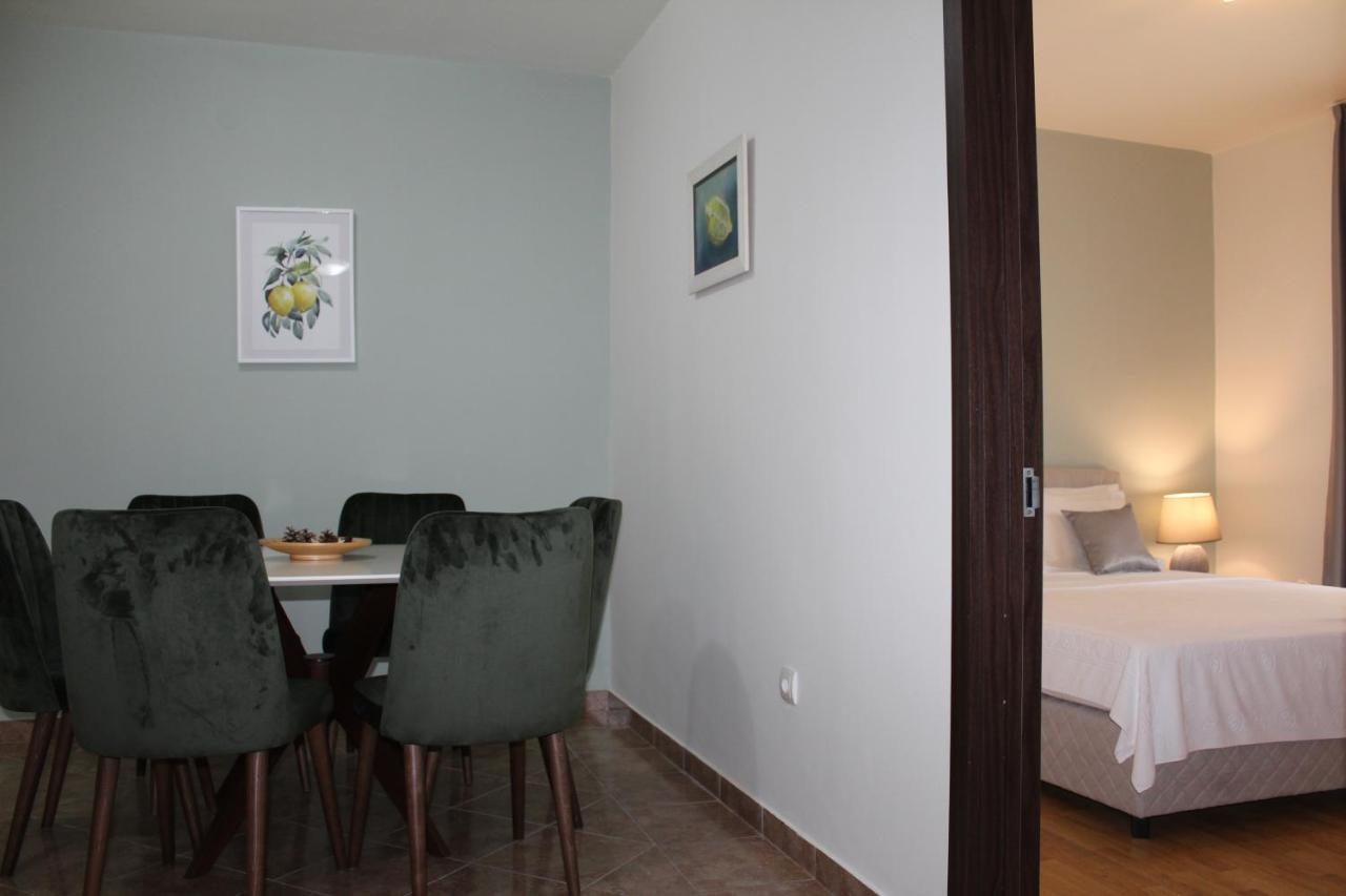 Sun Village Aparthotel Herceg Novi Esterno foto
