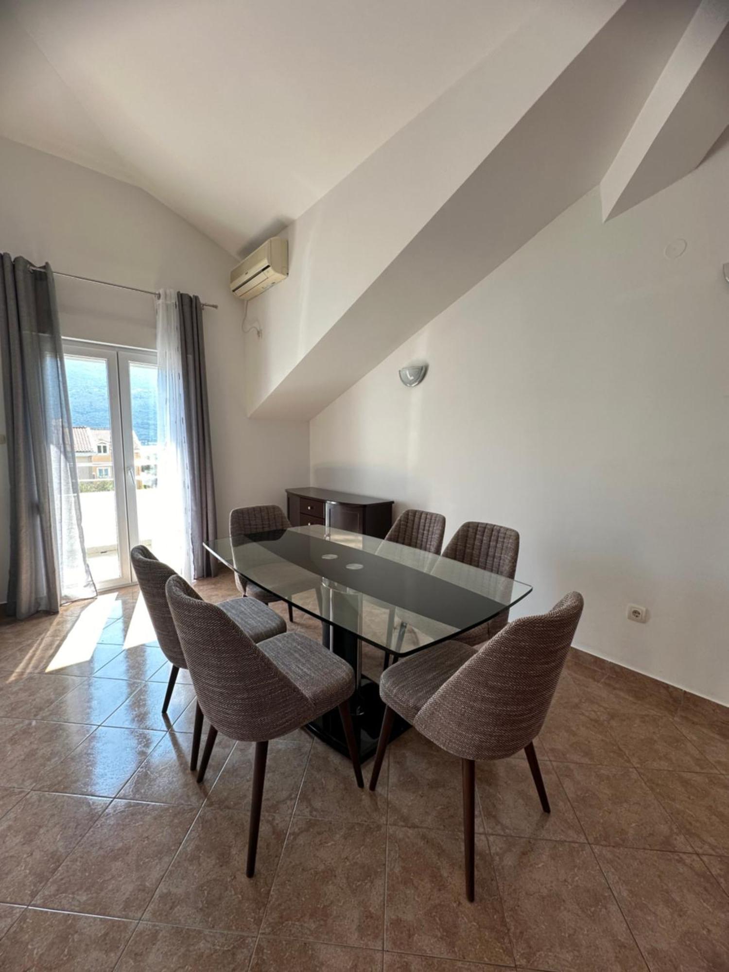 Sun Village Aparthotel Herceg Novi Esterno foto