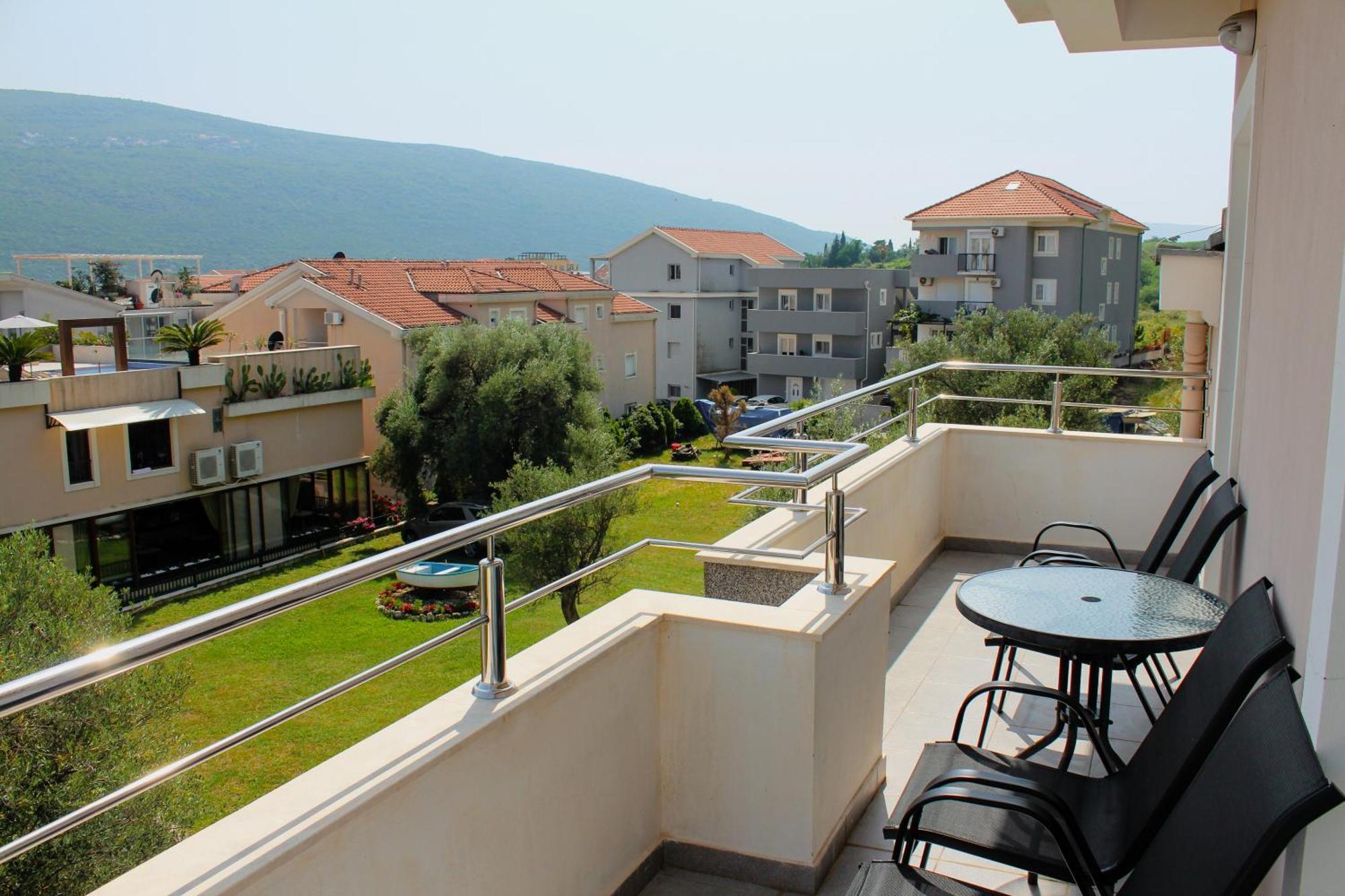 Sun Village Aparthotel Herceg Novi Camera foto